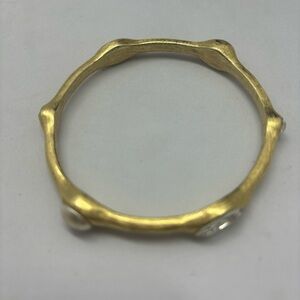 Vintage gold-plated barnacle bracelet with rhinestone/pearl look jewels